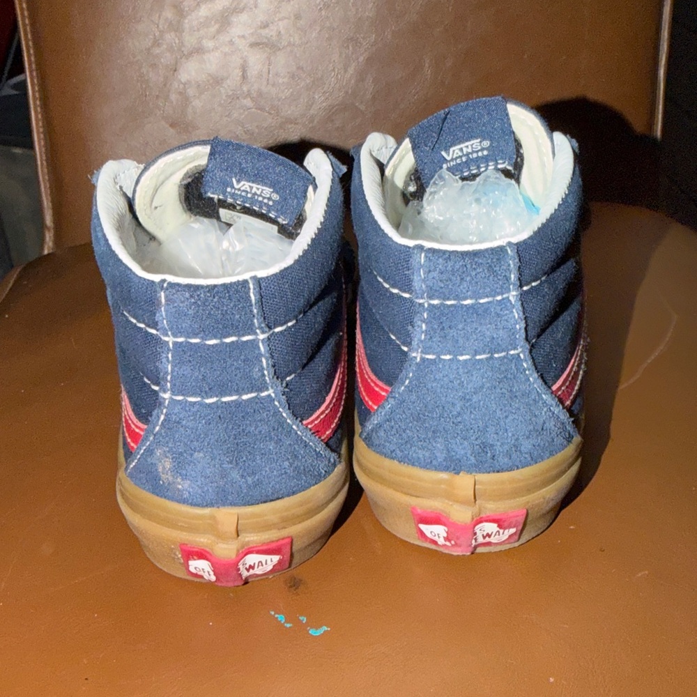 Vans Hi Top Velcro Skateboard Shoes in Little boys size 2 - Picture 3 of 7